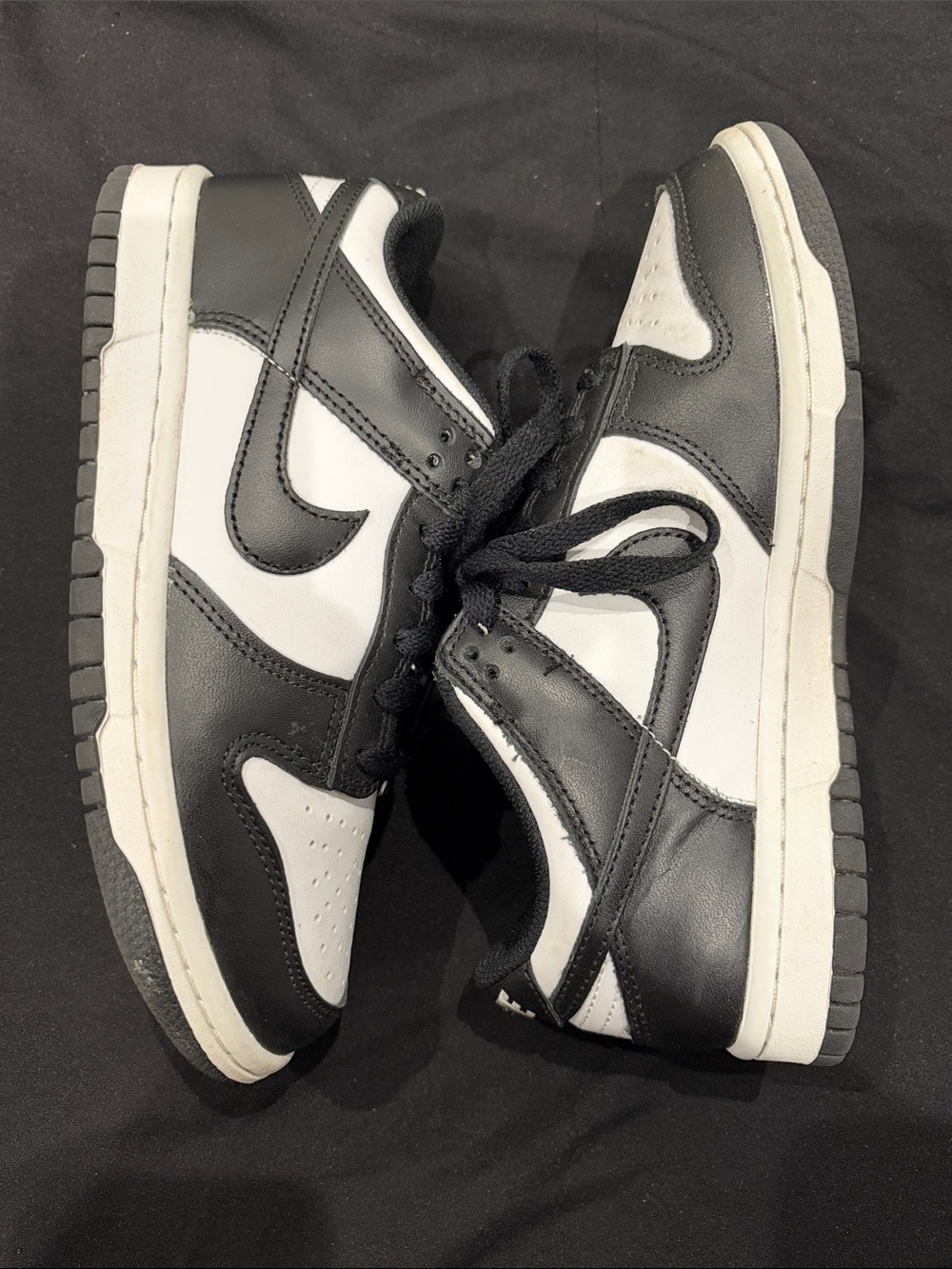 Black & White Low-Top Sneakers - Kids Panda Nike